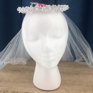 T&G VINTAGE 90's (39in) White Faux Pearl Crystal Wire Beaded Bridal Halo Veil